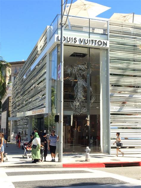 louis vuitton in rodeo drive|louis vuitton rodeo drive hours.